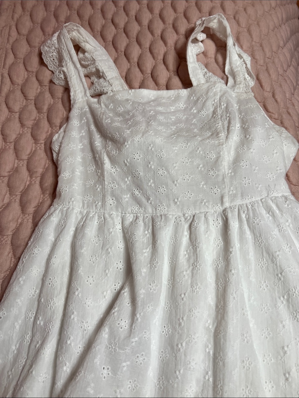 white mini floral dress